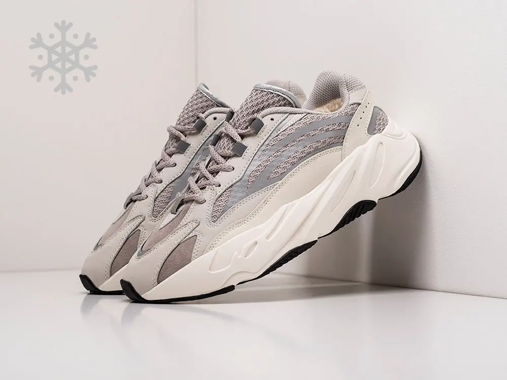 Adidas yeezy 700 v2. Adidas yeezy boost 700 v2 green. Adidas yeezy boost 700 v2 black. Adidas yeezy boost 700. буст 700 v2.