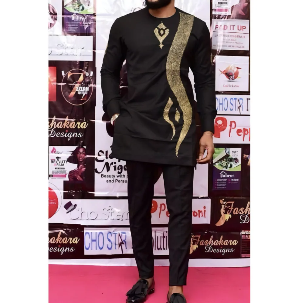 Africa Men Suits Long Sleeves Tops Pants 2 Pieces Sets 2023 New National Style Gilded Men's Suit Round Neck Black Suit 2 Sets