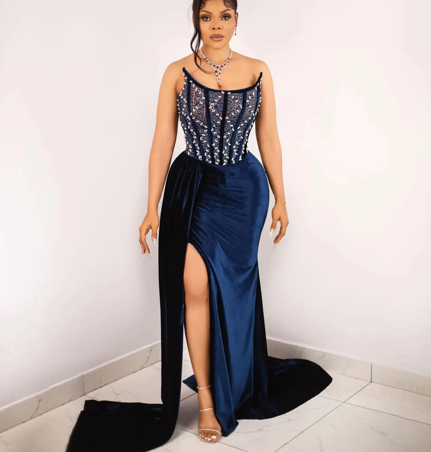 

2024 Navy Blue Mermaid Prom Dresses Beaded Crystals Velvet Evening Formal Party Second Engagement Birthday Gowns Dresses 024