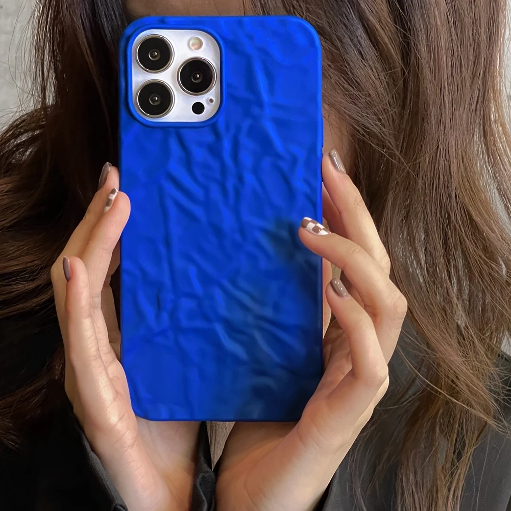Fashion Klein Blue Tin Foil Case Per Iphone 11 12 13 14 15 Pro Max Xr Xs Max 8 7 15 Plus 3D Water Ripple Matte Antiurto Cover