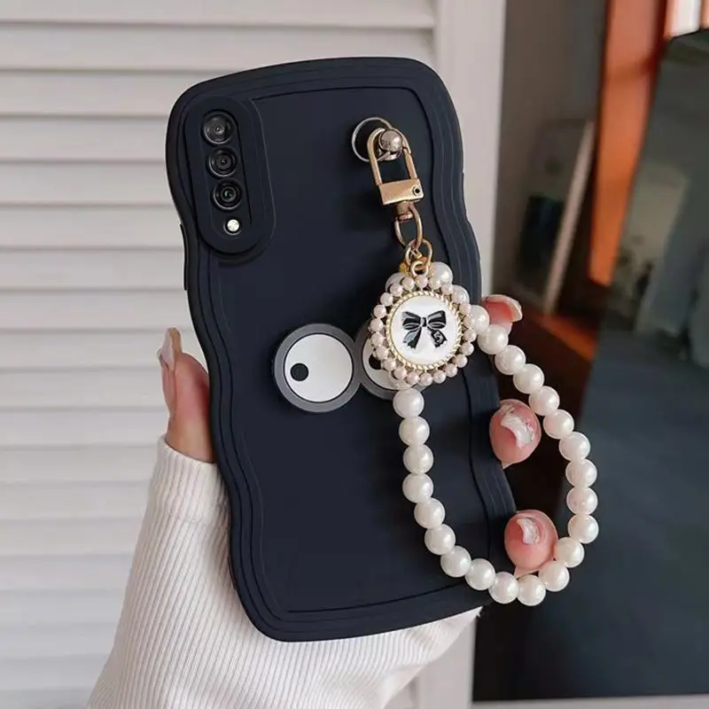 Realme 9i Cute Coal Ball Butterfly Bracelet Chain Phone Case Pour OPPO RENO8T Reno7 Reno8 A76 A96 A54 A74 A55 Wave Frame Cover_voghion.com