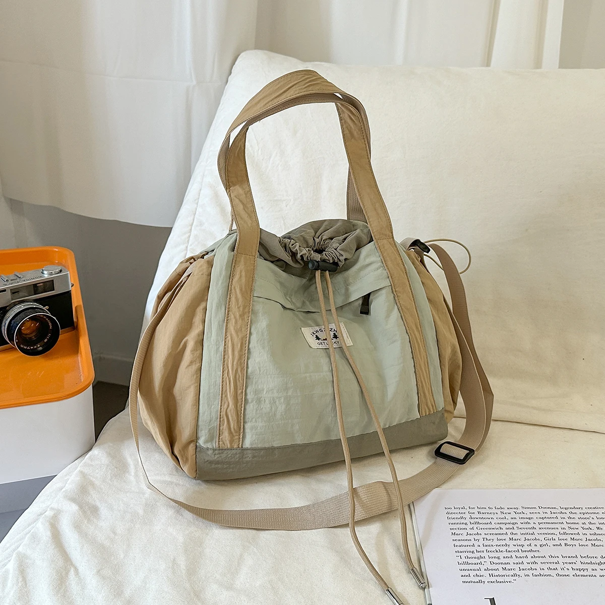 Japanese High-End Men's Shoulder Bag Trendy Crossbody Bag Drawstring Fashion Lightweight Sports Large Capacity Shoulder Crossbody Bag Women's Fitness Yoga