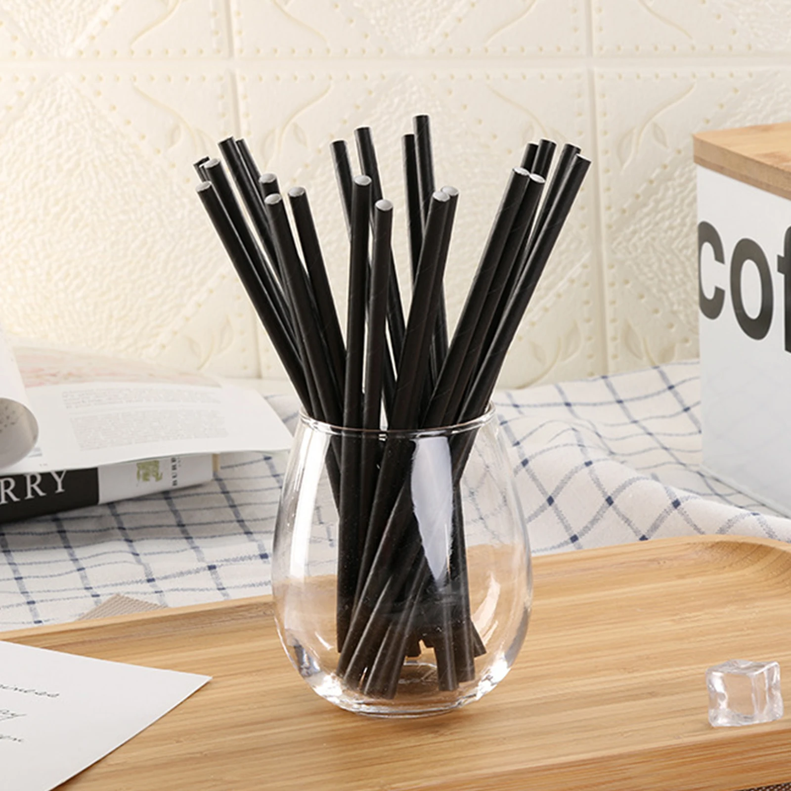 100 Pcs Cocktail Straws 7.75 in Long Disposable Straws for Smoothies Tumblers Cocktail MilkShake for Coffee House Diner Or Home