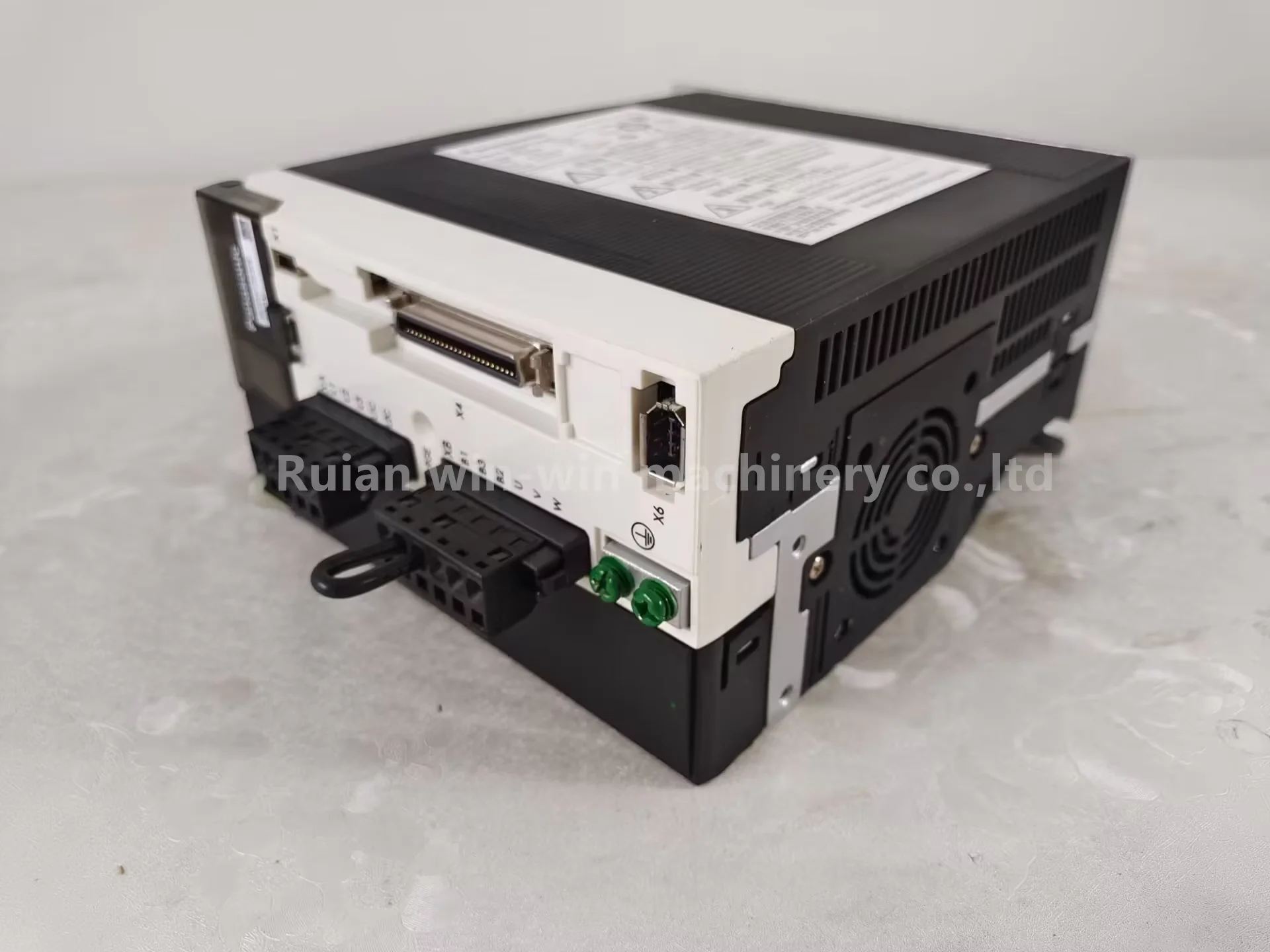 MDDHT3530E 서보 모터 드라이버 백 제조 기계 부품용