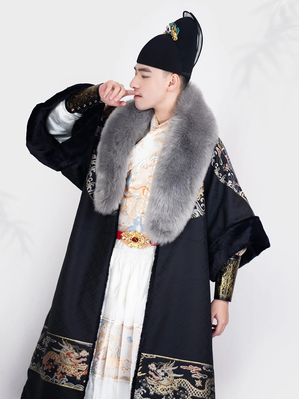 

Оригинальное зимнее пальто Hanfu с имитацией макияжа, черное, красное, утолщенное бархатное пальто с большим меховым воротником, черная накидка Hanfu для осени и зимы