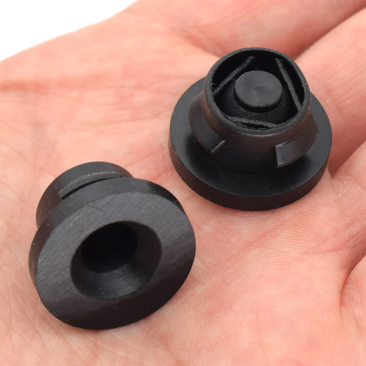 Air Filter Grommet 2/4X Car Air Filter Box Hood Rubber Insert Grommet Mount 1.6 HDI 1422A3 For Citroen Peugeot