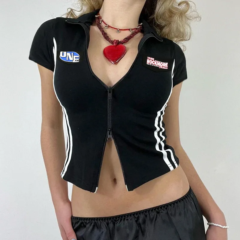 

Милая и крутая футболка в стиле острых девушек, новинка, модная мотоциклетная футболка с буквенным принтом, с коротким верхом и боковой лентой, модная футболка контрастных цветов