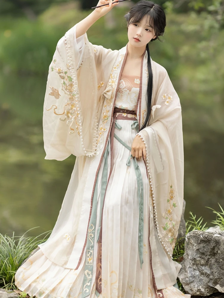 Рисунок 5 - Платье ханьфу, женские традиционные