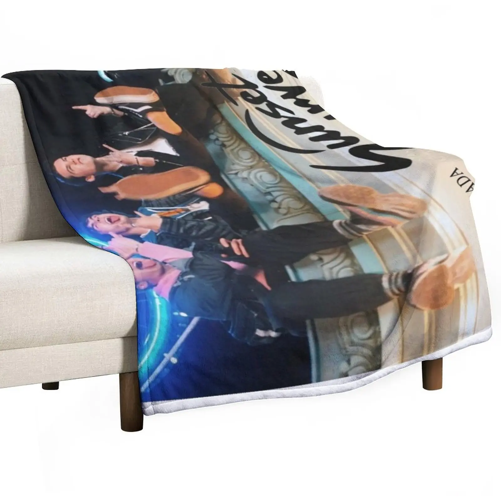 

Sunset Curve Poster Throw Blanket Retro Blankets Luxury Throw Blanket Dorm Room Essentials Decorative Sofa Blankets