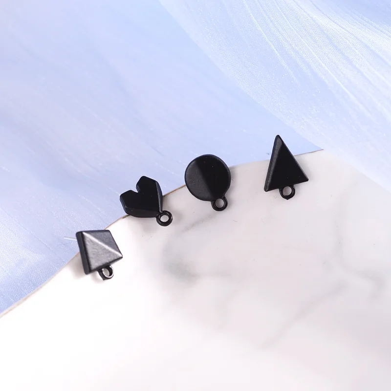 

10pcs Black Love Heart Earrings Connectors Round Jewelry Connectors Earring Settings Earrings Base for Diy Jewelry Findings