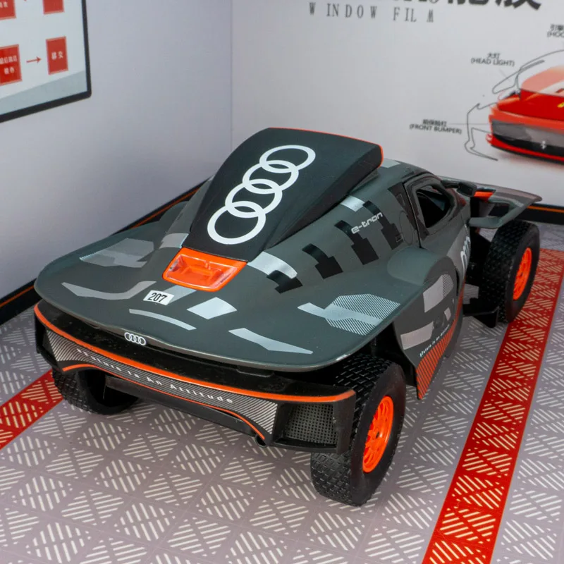 rastar 1:24 Audi RS Q e-tron alliage voiture de course modèle voiture ornements collection porte peut être ouverte pour offrir des cadeaux aux garçons.