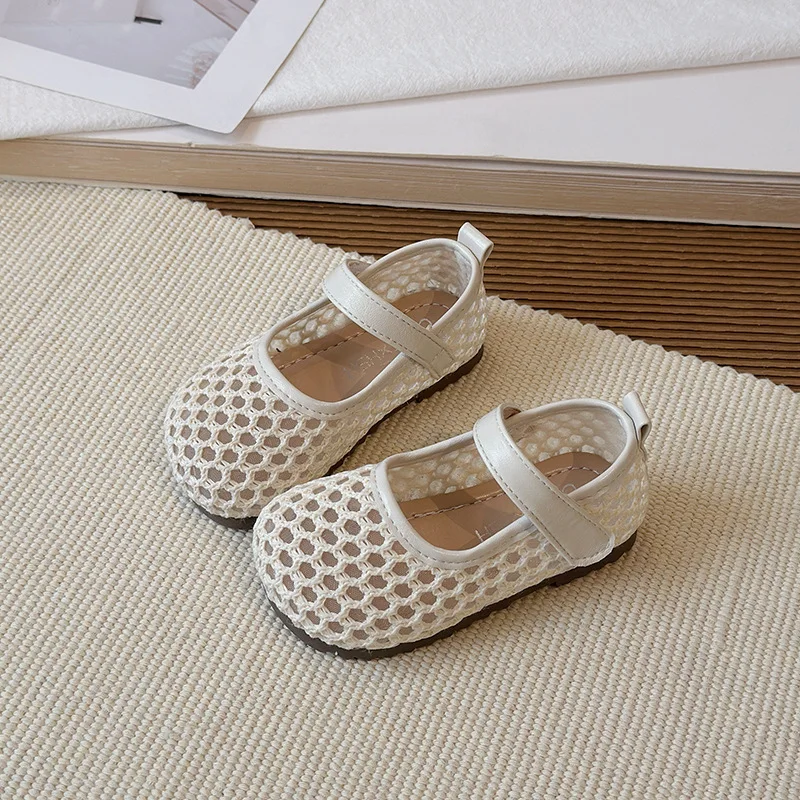 Girls Shoes 2026 Spring Summer Children Flats Cut-outs Breathable Shoes For Girl Fashion Design Kids Close-toed Sandals Beige - 2