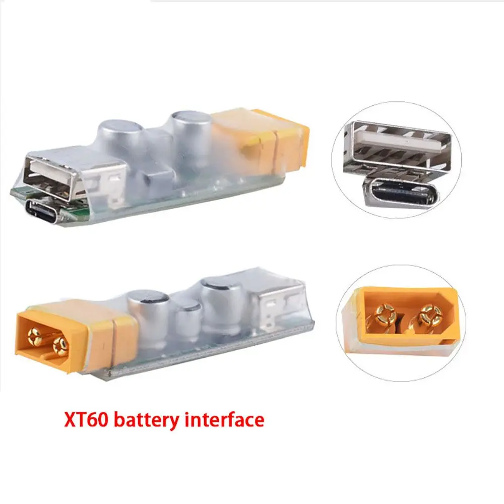 Adaptateur USB Type C vers XT60 branché sur une batterie RC Drone, prêt à être rechargé.