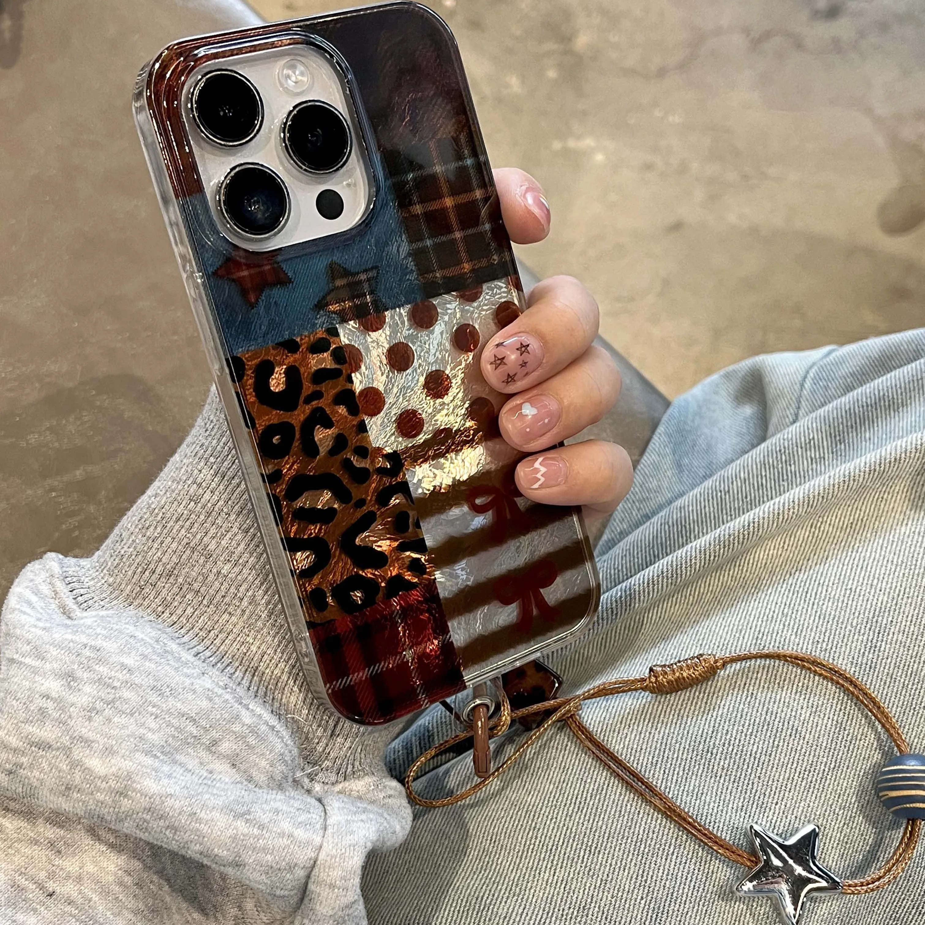 Retro Leopard Textured Phone Case - Stylish Protective Back Cover