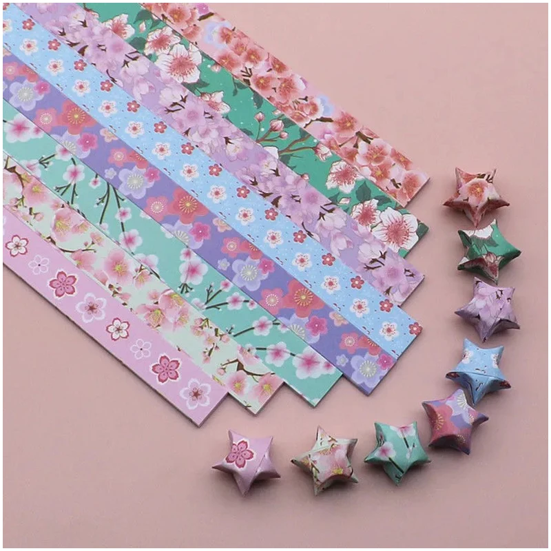 L'enfant Plie Le Jouet Pour Divers Origami De Pièces Fabriqué à Partir