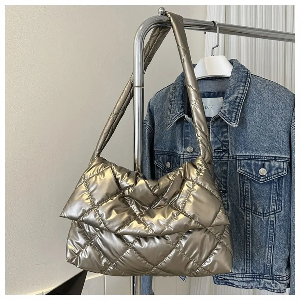 Modische Große Kapazität Tragetaschen Daunenbaumwolle Gepolsterte Gesteppte Handtaschen Einkaufstaschen für Frauen und Mädchen – Detail 5