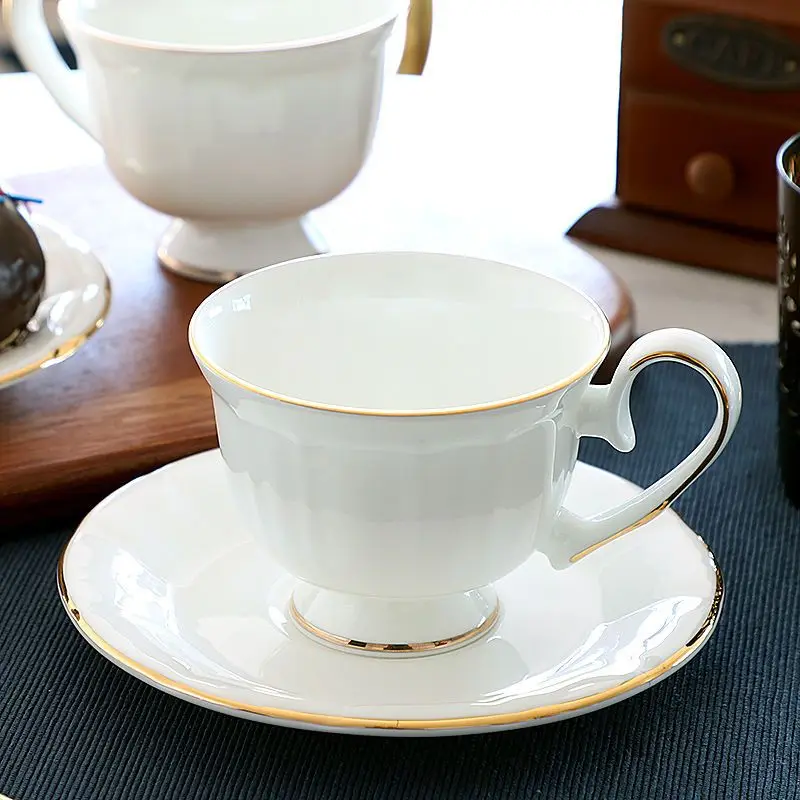 

Gold Painted Coffee Cup Set Ceramic European Bone Porcelain Coffee Mug with Saucer Luxury Outline In Gold Tea Cup with Plate