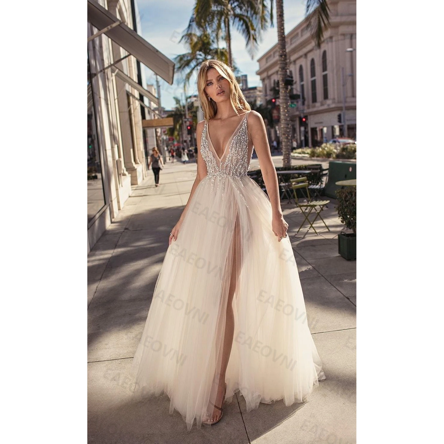 

Spaghetti Straps White Wedding Dresses Simple A-Line Beading Split Slit Backless Floor Length Bridal Gowns Vestidos De Novia