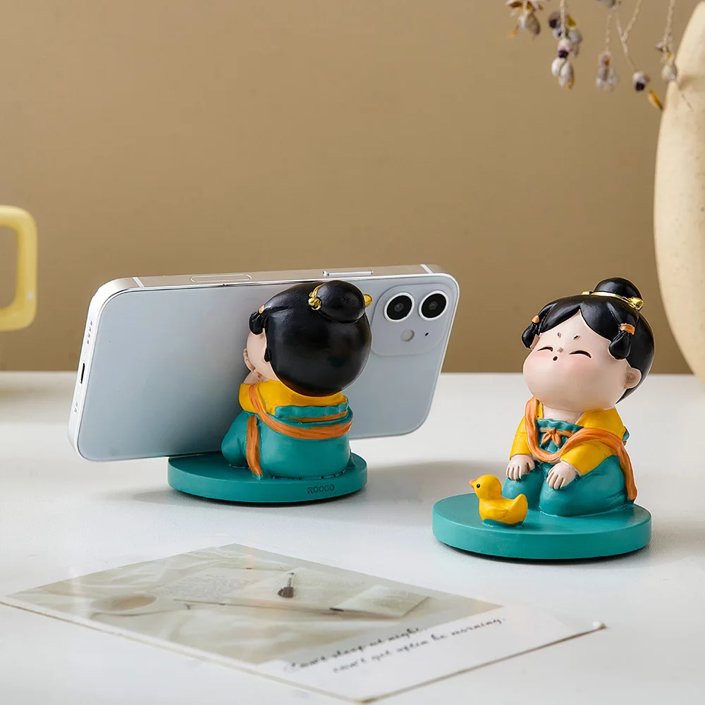 

Artistic Hanfu Girl Miniature Sculpture Mobile Phone Stand Cute Room Decor Accessories Creative Resin Figurines for Interior