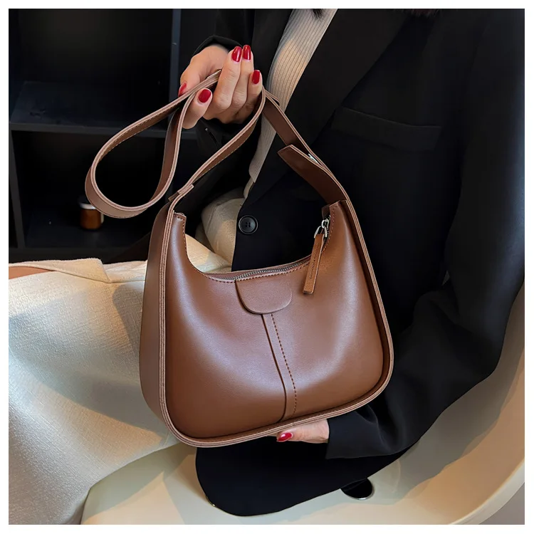 Wide Strap Retro Small Bag