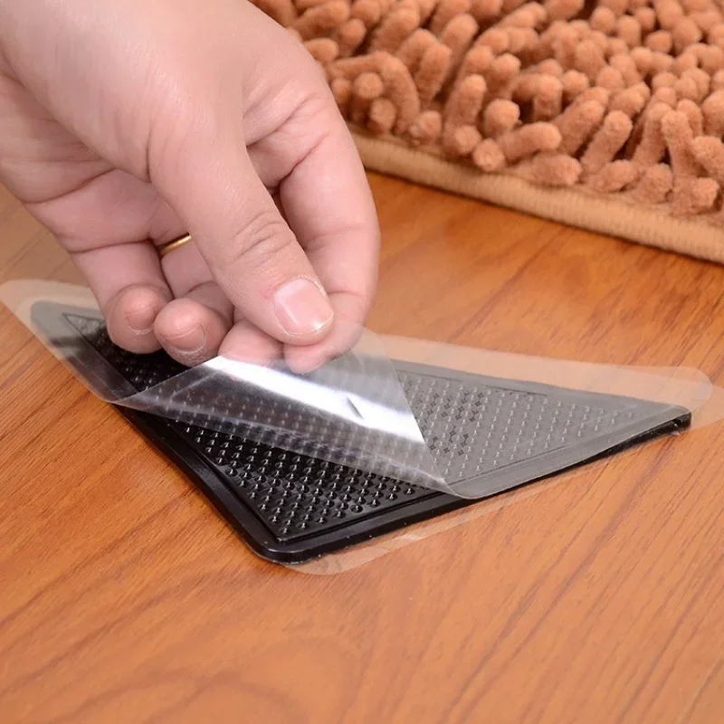 4-Piece Set Silicone Ruggies Carpet Pads Non-Slip Grip Corner Pads for Home Bathroom Living Room (Color: Black)