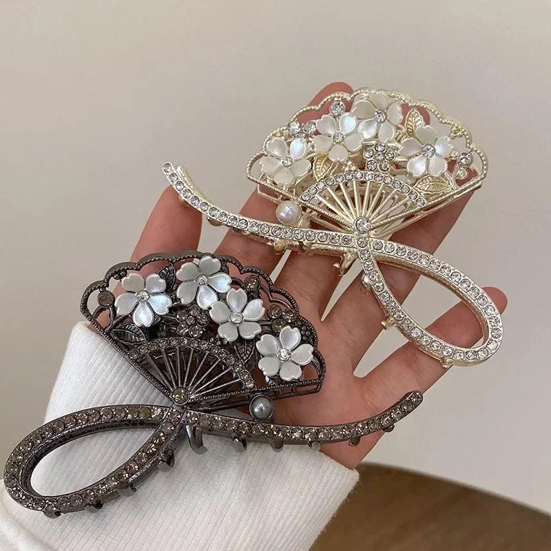 

Chinese Style Fashion Elegant Pearl Flower Fan-shaped Hair Clip Retro Womens Personalized Decorative Styling Accessories Tools