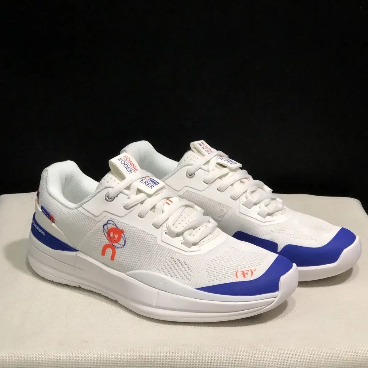 

The Roger Pro breathable carbon performance professional sports tennis shoes for men and women
