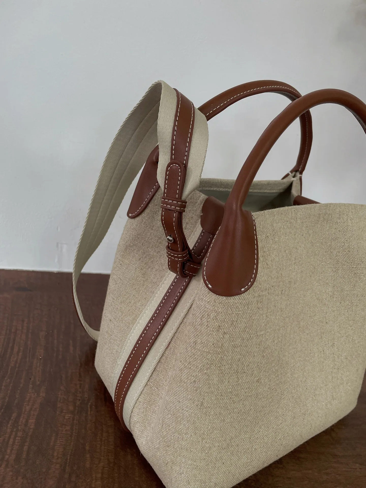 Maxdutti Leisure Large Capacity VegetableNiche Retro Cowhide Bag Design Crossbody  Basket Handbag Women