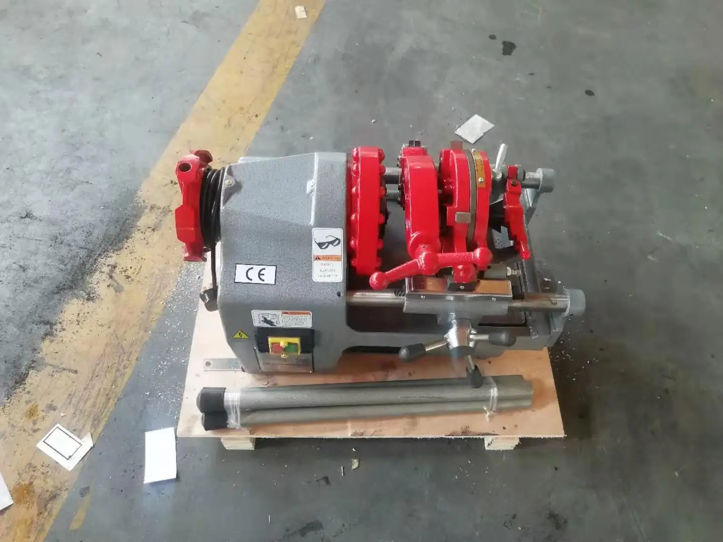 Heavy Pipe Threader Threading Machine for 1/2''-4'' Pipes - Compact Size for Ea