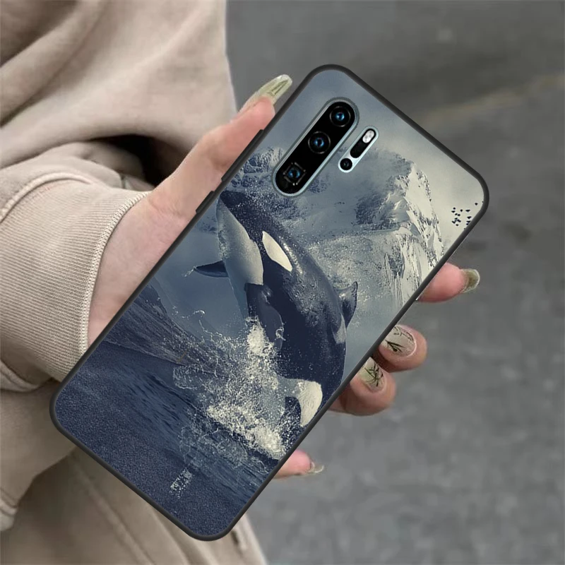 Killer Whale Orca Designer Phone Case – Sleek and Stylish Protection