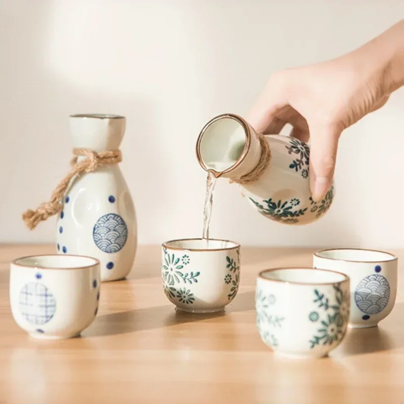 Vintage Japanese Sake Ware Ceramic Flower Wine Pot and Cup Home Kitchen Restaurant Wine Dispenser Drinking Supplies Accessories