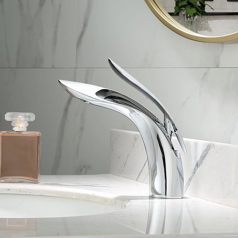 

Bathroom Basin Faucet Brass Bathroom Wash Basin Mixer Tap Hot and Cold Water Mixer Vanity Vessel Sink Faucets