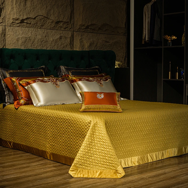 Waliicorners New Luxury Vintage Silk Brocade And Egyptian Cotton Gold Embroidered Bedding Set Quilt Cover Set Bed Linen Bedspread Pillowcases 16 S691c0a1a0c784220818e4f66b01458d2D