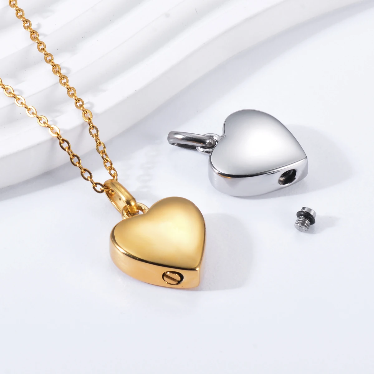 

Glossy Heart Cremation Urn Necklace for Ashes Stainless Steel Memorial Jewelry Urn Pendant Keepsake Locket for Human Pet