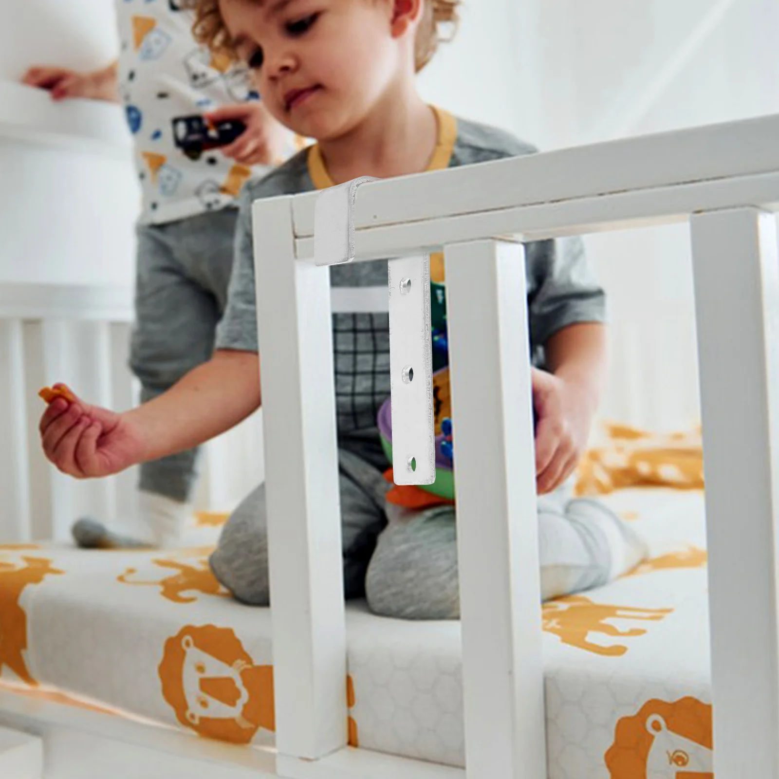 Рисунок 5 - железные крючки для лестницы