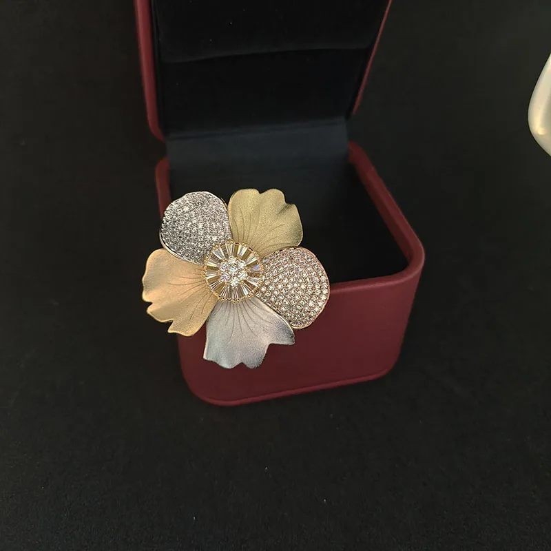 

100% Original Design Dazzdelic AAA Cubic Zirconia Classic Flower Luxary Ring For Women Dating And Party