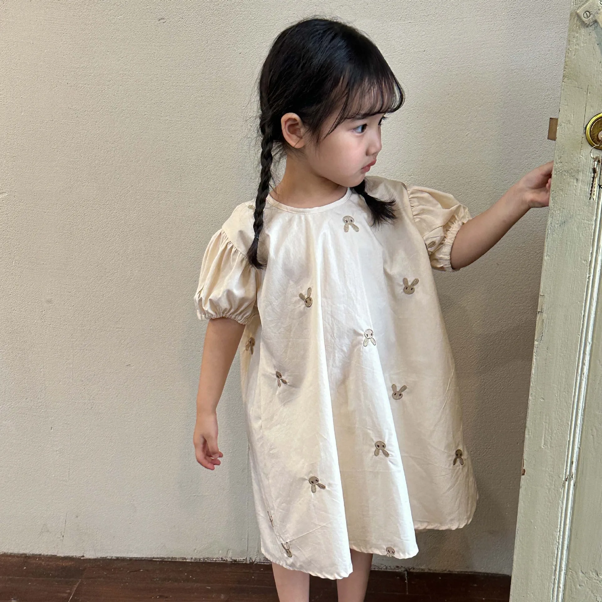 

Children Dress 2023 Summer Hot Fashion Girl's Dress Cotton Embroidered Rabbit Girl's Princess Dress