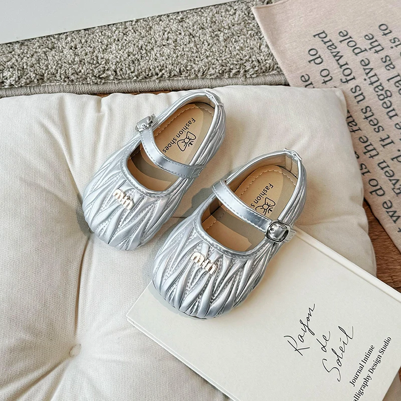 Girls' leather shoes Spring and autumn children's single shoes shallow mouth girl soft soles baby