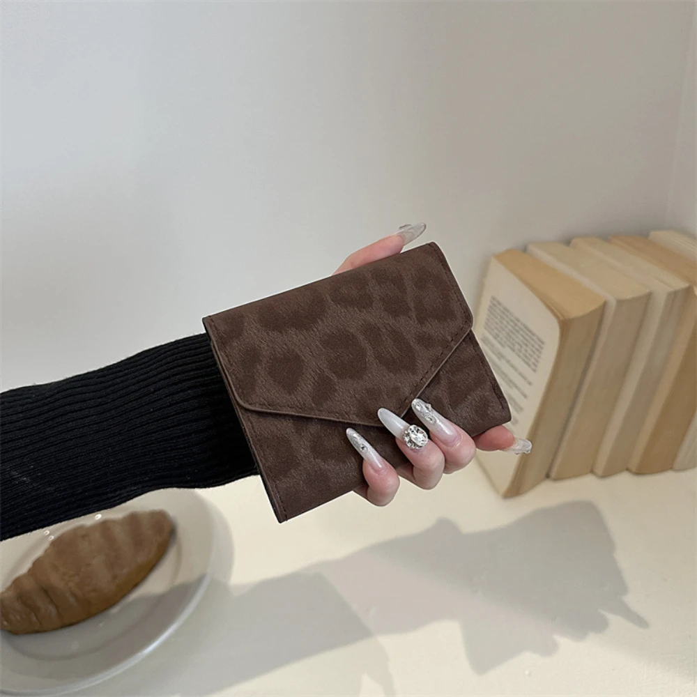 Modische Kartenhalter-Geldbörse mit Leopardenmuster für Damen, PU-Leder, schlankes Dreifach-Portemonnaie, Münzfach, Kreditkartenetui mit mehreren Fächern, Mini-Clutch-Tasche – Detail 7