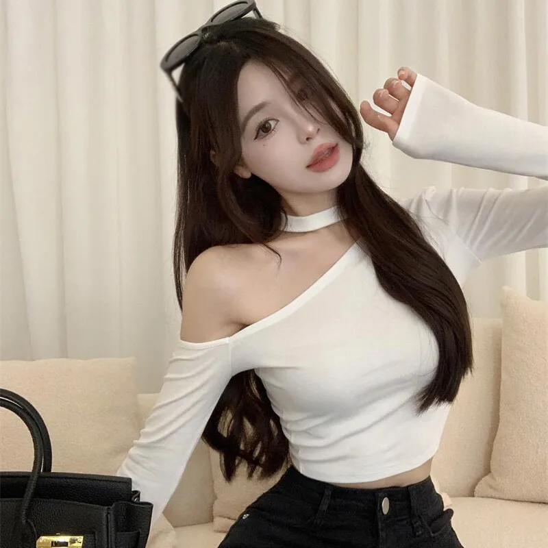 한국판 어깨가 기울어진 행잉 넥 티셔츠, 슬림핏, 섹시한 오프 숄더, 짧은 긴팔 티셔츠 탑