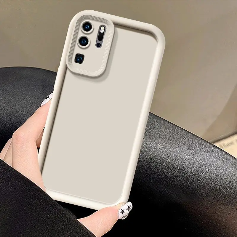 Elegant White Shell Pattern Silicone Phone Cover