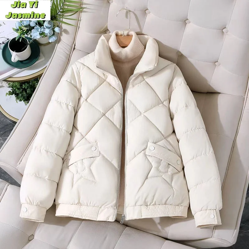 Рисунок 2 - Женский короткий пуховик с воротником-стойкой 2024