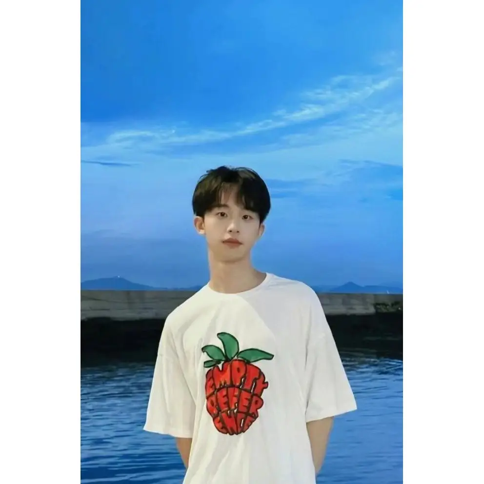 

Korean niche interesting printed short-sleeved T-shirt men summer American fashion brand college style casual cotton loose top