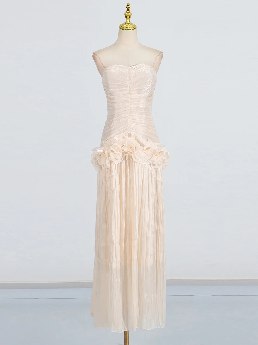 الصلبة تقسم طيات فساتين التخسيس للنساء مائل الرقبة...