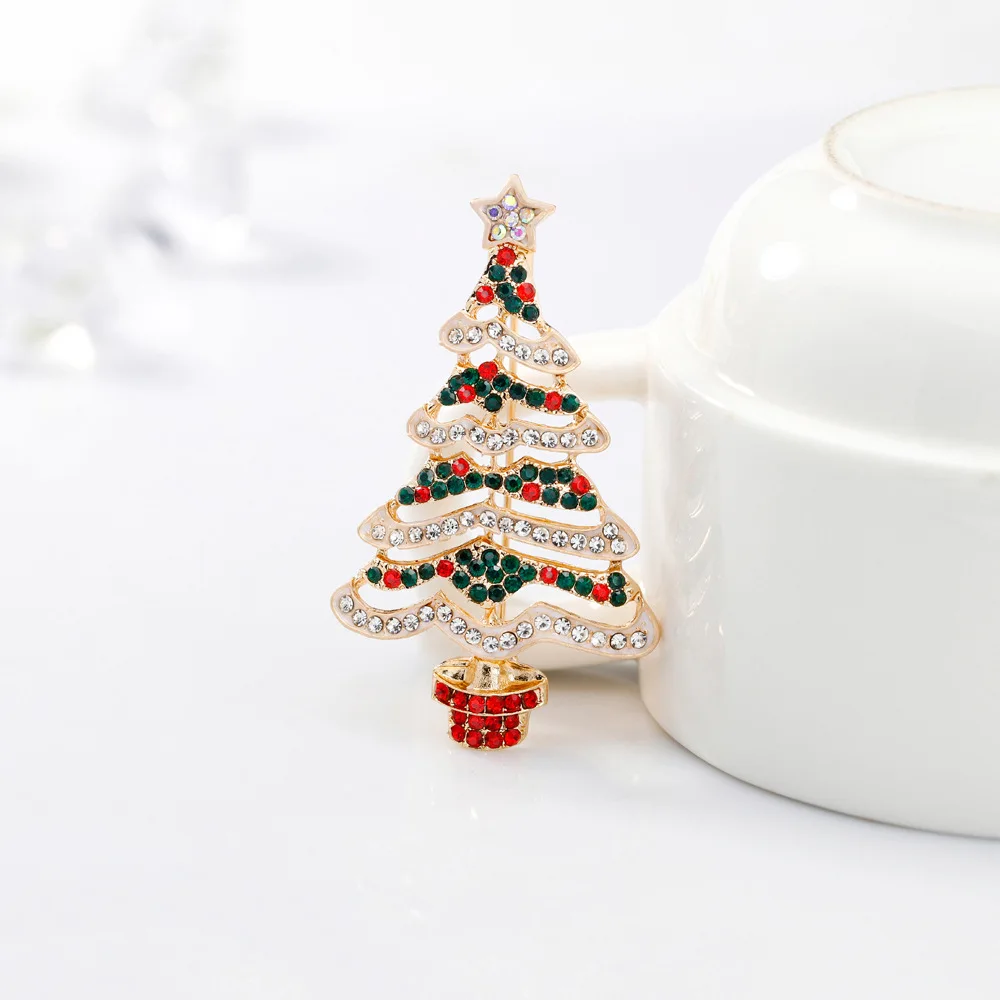 Christmas Brooch Rhinestone Pearl Christmas Tree Pin Men and Women Accessories