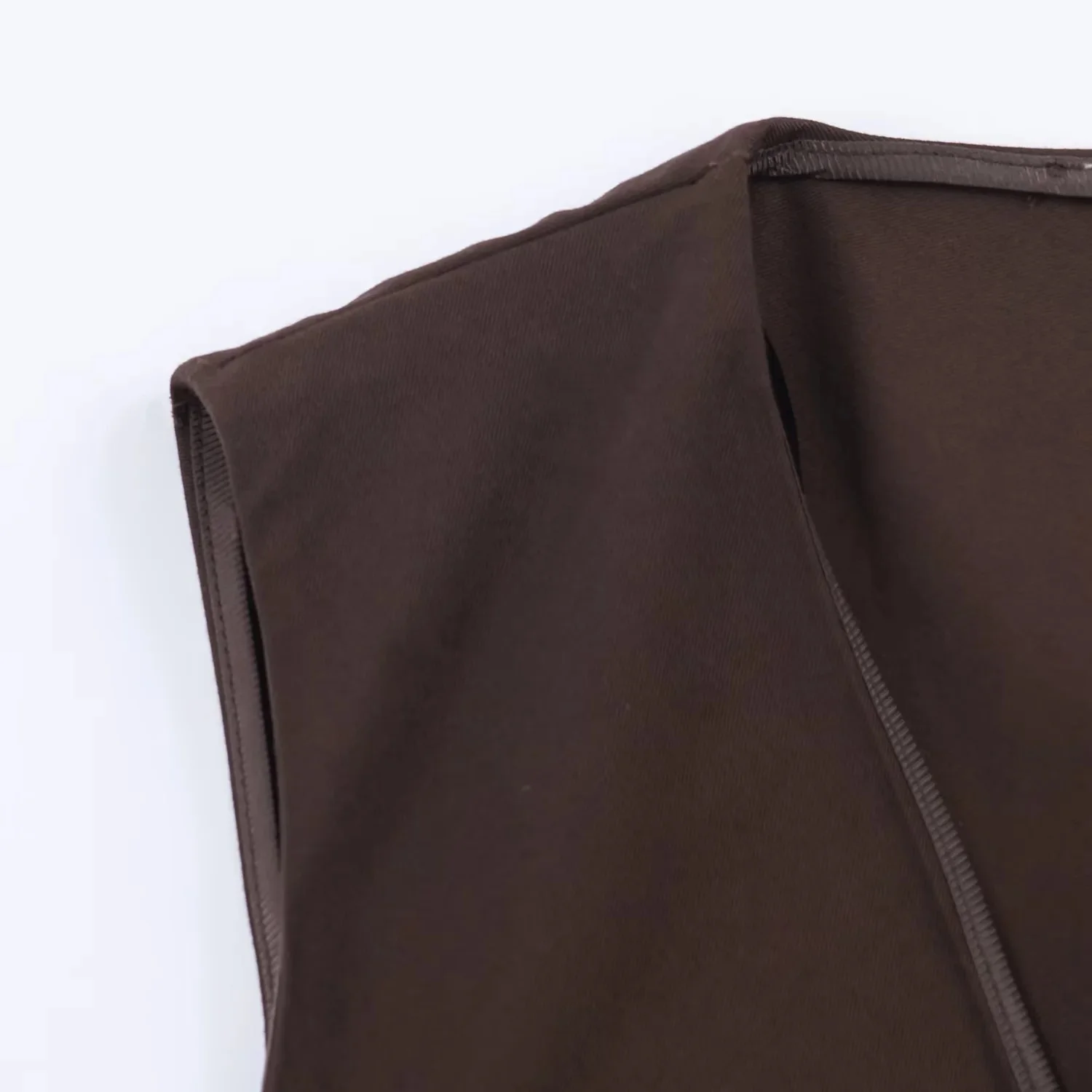 BSAY Damenmode Tanktop 2026 Frühling Sommer Neu Ärmellos V-Ausschnitt Spitzenbesatz Unregelmäßiger Saum Satin-Weste Schicke Damen-Oberteile Mujer – Detail 14