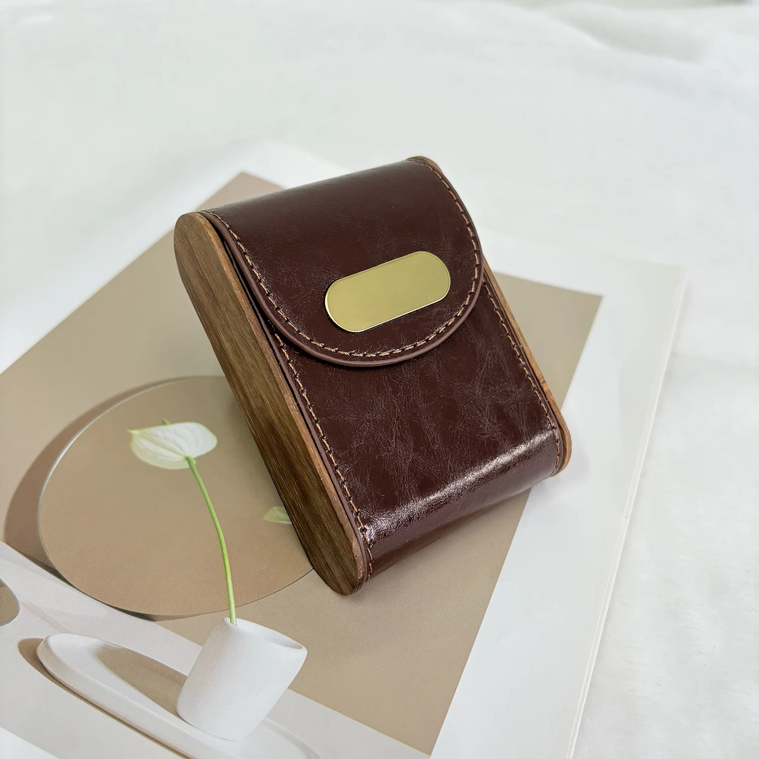 Retro Style Wooden Frame PU Leather Cigarette Box