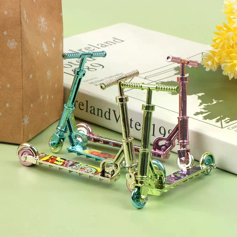 미니 스쿠터 어린이 교육용 장난감 핑거 스쿠터 자전거 스케이트보드 핑거보드