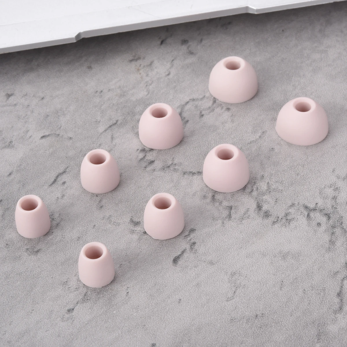 8Pcs Silicone Ear Tips for Bang Olufsen Beoplay E8 2.0 3.0 3rd Gen E8 Sport TWS Eartips for BO H3/H5/E4/E6 In-ear Headphone Tip