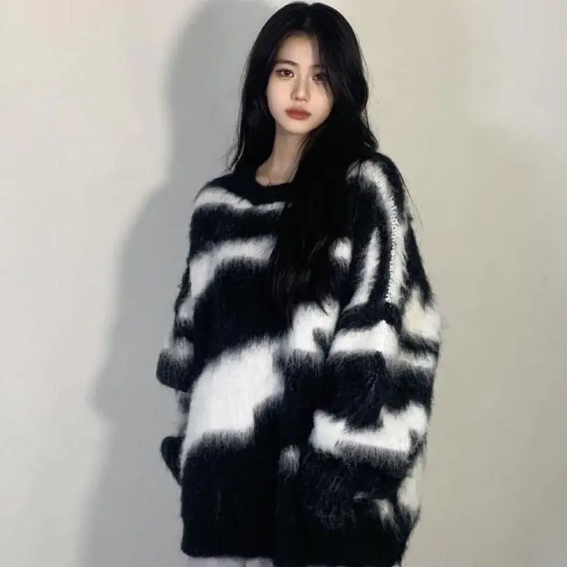 Korean Women Knitted O-Neck Oversize Sweaters Autumn Winter Pullovers Female Tops Casual Knit Sweater Soft Warm Unif Jumper